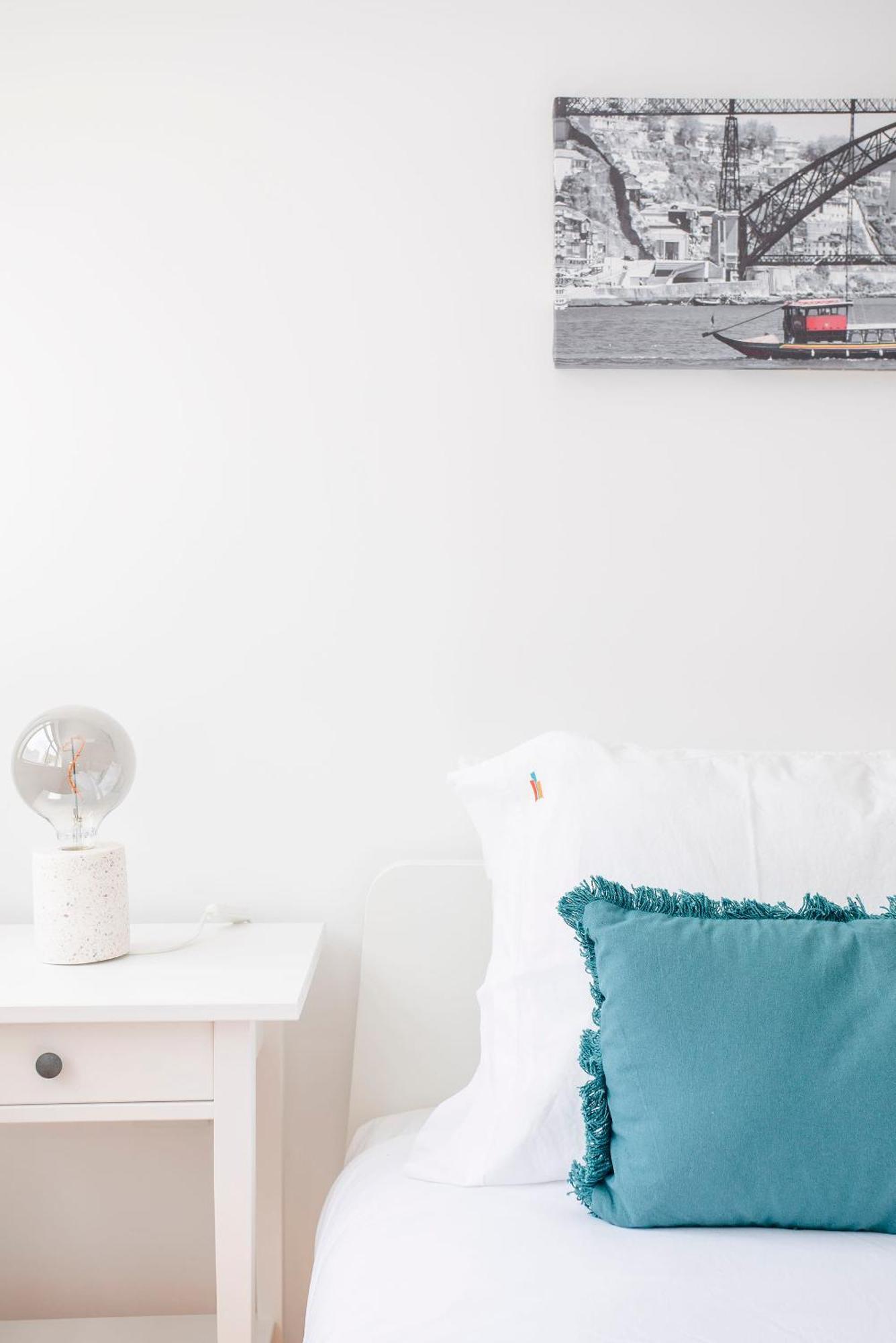 Liiiving In - Sunny Santa Catarina Apartment *